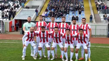 Devrek Belediyespor, Çaycumaspor'u 2-0 Yenerek Liderliğini Sürdürdü