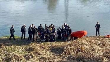 Samsun'da Nehre Atlayan Şahıs İtfaiye Tarafından Kurtarıldı