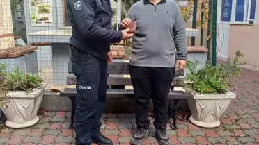 Kemer Zabıta Ekipleri Buldukları Cüzdanı Sahipine Ulaştırdı