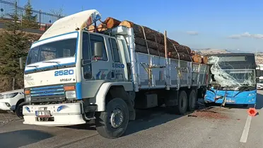 Burdur'da Halk Otobüsü Kaza Yaptı: 6 Yaralı