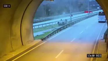 Amasya'da Tünel Çıkışında Otomobil Ters Döndü, Sürücü Yaralandı