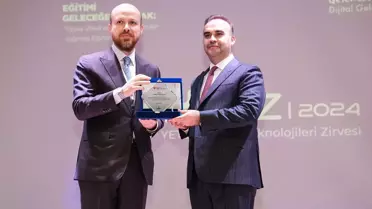 Sanayi ve Teknoloji Bakanı Kacır, YETEV Eğitim Teknolojileri Zirvesi'nde konuştu Açıklaması