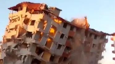 Antakya'da 8 Katlı Bina Yıkıldı