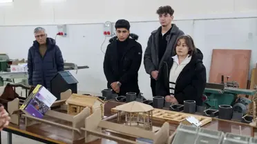 Taksici Öğrenci Bıçaklanarak Öldürüldü