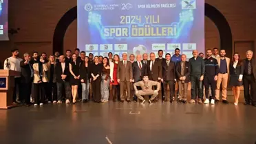 Mustafa Bozbey, Yılın Spor Ödülleri'nde 'En Başarılı Belediye Başkanı' Seçildi