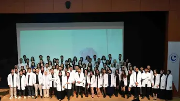 Eczacılık Fakültesi Öğrencilerine Beyaz Önlük Töreni