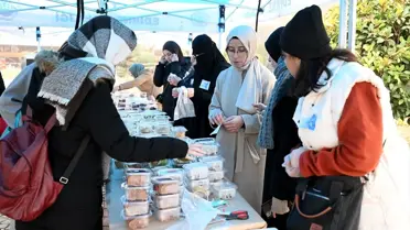 Doğu Türkistanlı Yetimler İçin Kermes ve Sergi