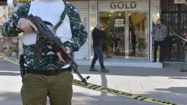 Adana'da Kuyumcu Soygunu: Yüzü Maskeli 4 Kişi Altınları Çaldı