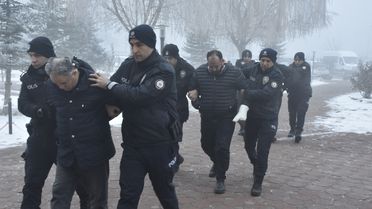 Sivas'ta Dava Öncesi Kavga: 8 Yaralı, 5 Tutuklama