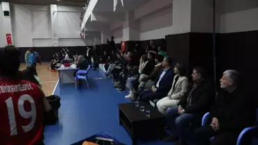Van'da Kadın Voleybol Takımları Arasında Dostluk Maçı