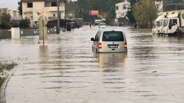 Antalya'da Sel Sonrası Kurtarma Çalışmaları