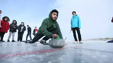 Çıldır Gölü'nde Curling Antrenmanları