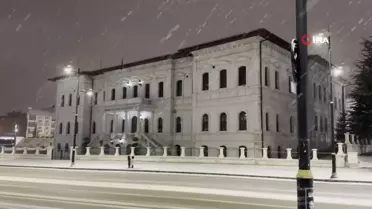 Sivas'ta Masalsı Güzellik: Kar Yağışı