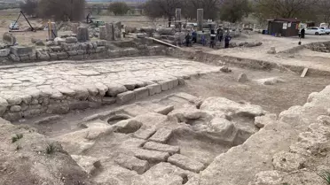 Kastabala Antik Kenti'nde Yeni Tapınak Kalıntıları Bulundu