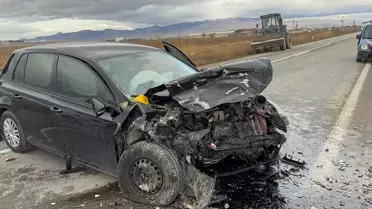 Bolvadin'deki Trafik Kazası: 2 Ölü, 3 Yaralı