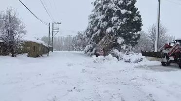 Afyonkarahisar'da Kar Yağışı Etkili