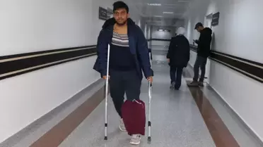 Bangladeşli Genç Bacağını Kaybetmekten Kurtarıldı