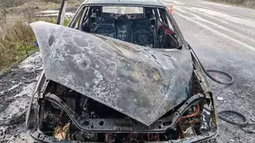 Balıkesir'de Otomobil Alev Aldı