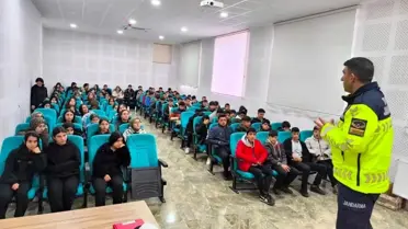 Adıyaman'da Öğrencilere Trafik Semineri