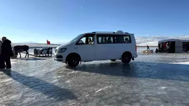 Çıldır Gölü'nde Buz Üzerinde Aracıyla Tur Attı