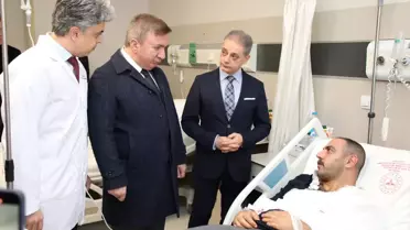 Vali Aydoğdu yaralıları ziyarete gitti