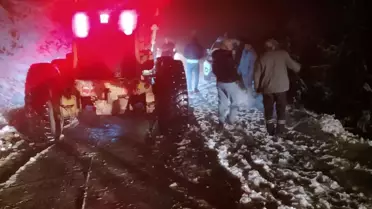 İzmir-Manisa Karayolunda Mahsur Kalan Vatandaşlar Kurtarıldı