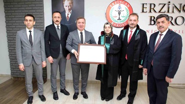 Erzincan Vali Yardımcısı Rumeysa Sena Kurt Avukatlık Ruhsatını Aldı