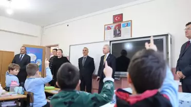 Vali Turan Okul Ziyaretlerine Devam Ediyor