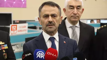 Kocaeli Valisi Aktaş, 112 Acil Çağrı Merkezi'ni Ziyaret Etti