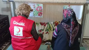 Kızılay, Bardız Kilimi İle Kadınlara Destek Oluyor
