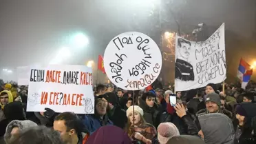 Balkan Ülkeleri 2025'i Meydanlarda Karşıladı