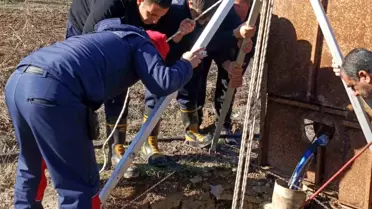 Malatya'da Su Kuyusundaki Yavru Köpek Kurtarıldı