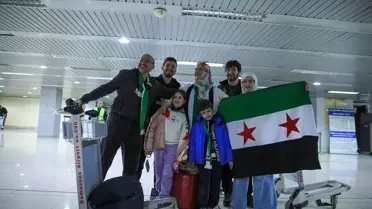 Şam Havalimanı'nda Duygu Dolu Anlar