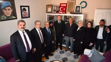 Hulusi Akar'dan şehit ailelerine ziyaret