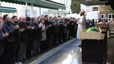 Şehit babası Nazım Bayrak son yolculuğuna uğurlandı