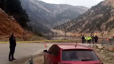 Adana'da Baraj Gölüne Düşen Otomobil İçin Arama Çalışması Başlatıldı