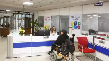 Karabağlar Belediyesi'nden 'Engelsiz Masa' Hizmeti