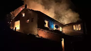 Hisarcık'ta Yangın: 3 Ev Zarar Gördü