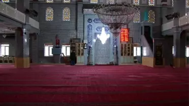 Sultangazi'de Cami İmamına Darbe