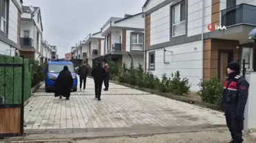 Tekirdağ'da Anne ve Kızı Ölü, Baba Yaralı Bulundu
