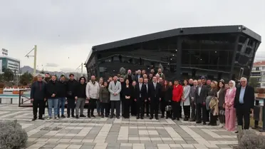CHP'den Gazetecilere Kutlama
