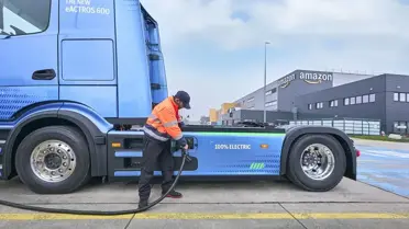 Amazon, 200'den Fazla Elektrikli Kamyon Siparişi Verdi