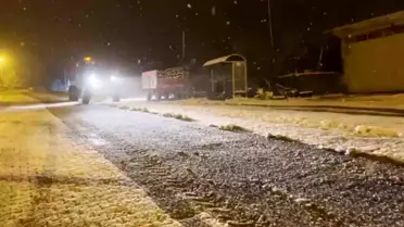 Tekirdağ Süleymanpaşa'da Karla Mücadele Çalışmaları Sürüyor