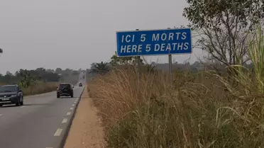 Kamerun'da Ölüm Levhaları ile Trafik Bilinci