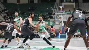 Bursaspor Basket, Petkimspor'a 111-85 Yenildi