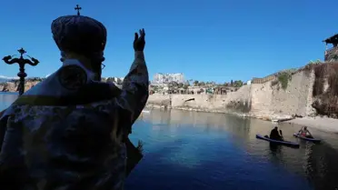 Antalya'da Denizden Haç Çıkarma Töreni