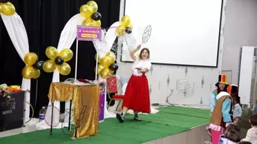 Kartepe'de Çocuklar İçin Eğlenceli Tiyatro Gösterisi