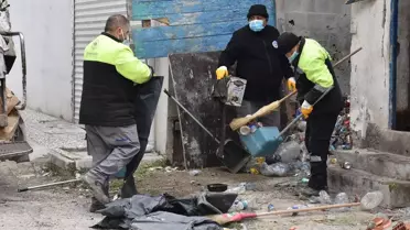Eskişehir'de Müstakil Evden 6 Kamyon Çöp Çıktı