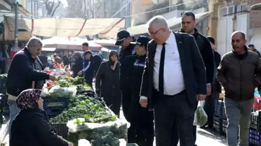 Edremit Belediye Başkanı Mehmet Ertaş, Halk Pazarını Ziyaret Etti