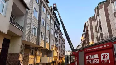 Gaziosmanpaşa'da Çatı Yangını